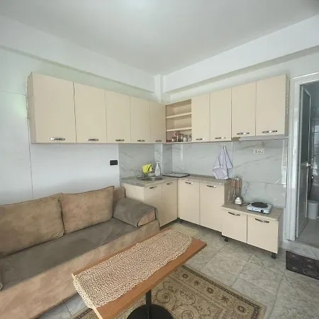 아파트 Apartament *