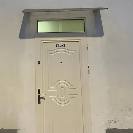 Apartament 아파트 티라나